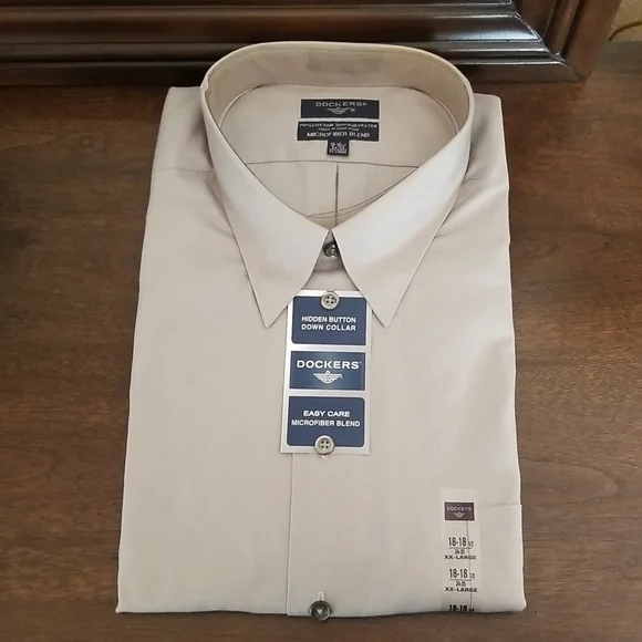 dockers long sleeve dress shirt Dockers Men's Long Sleeve Comfort Flex Button Down Shirt